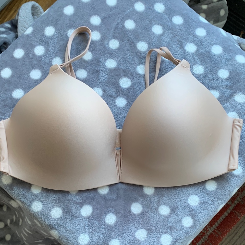 Victoria's Secret Light Beige Bra